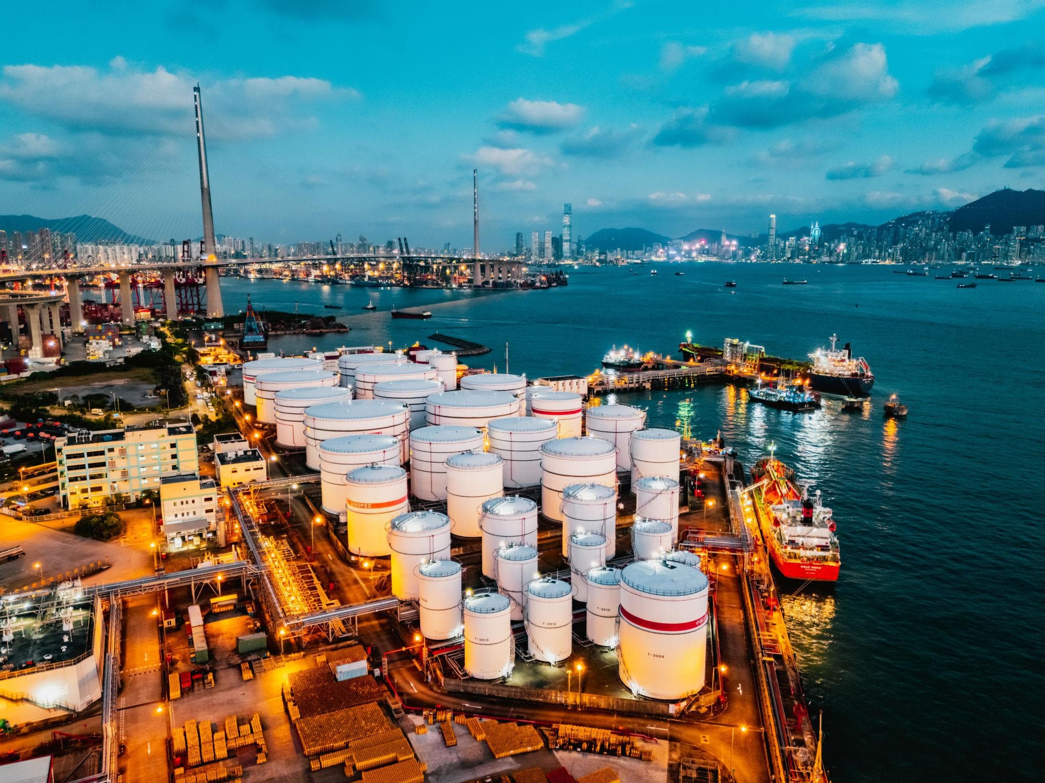 SEV-OIL team at port